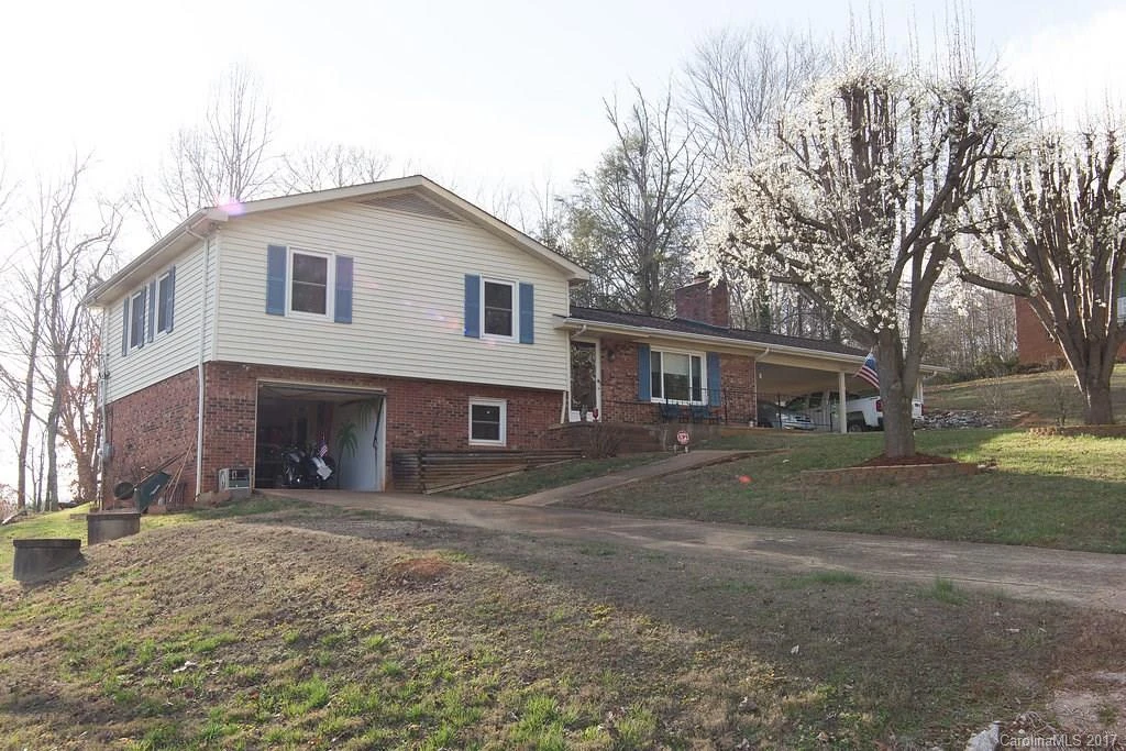 1005 Veterans Drive
