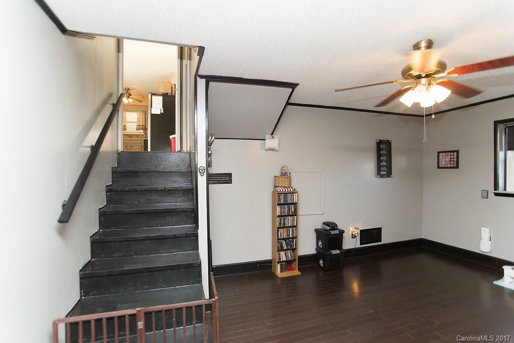 1005 Veterans Drive - Photo 20