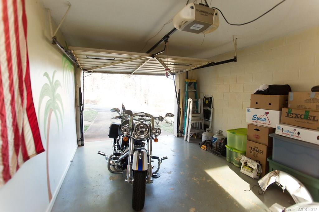 1005 Veterans Drive - Photo 21