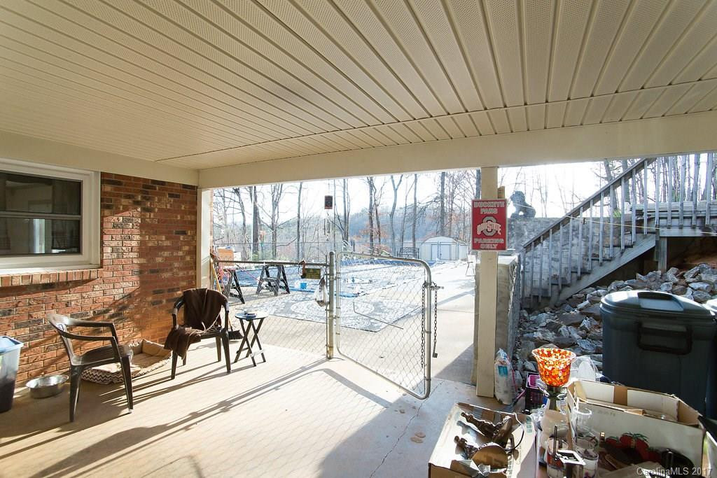 1005 Veterans Drive - Photo 23