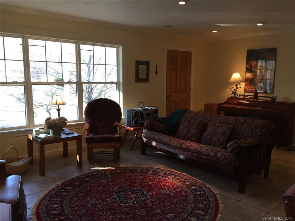 137 Gosnell Road - Photo 3