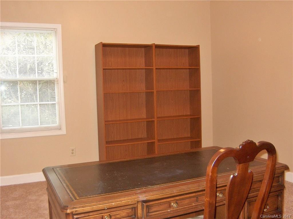 48 Falling Spring Road - Photo 20