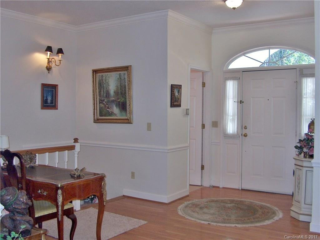 48 Falling Spring Road - Photo 7