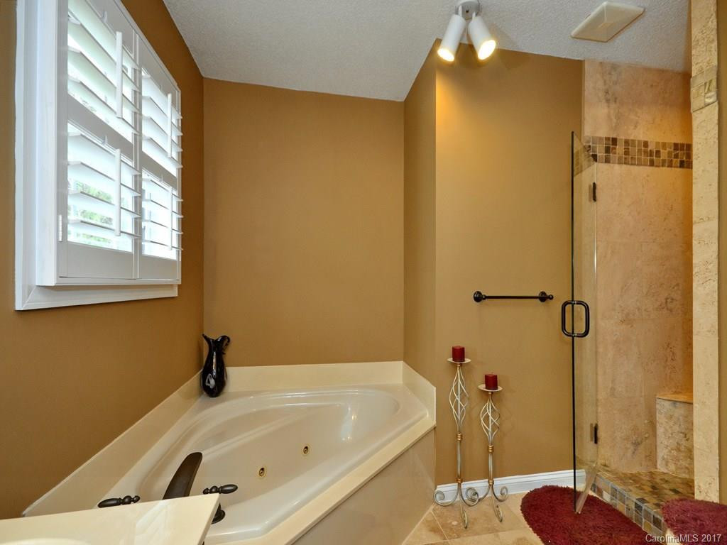 11 Hampton Lane #all 25,part 26 - Photo 13