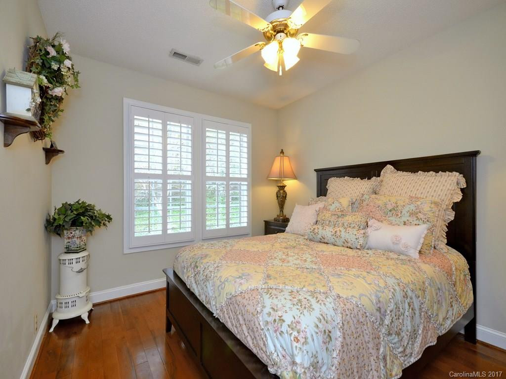 11 Hampton Lane #all 25,part 26 - Photo 18