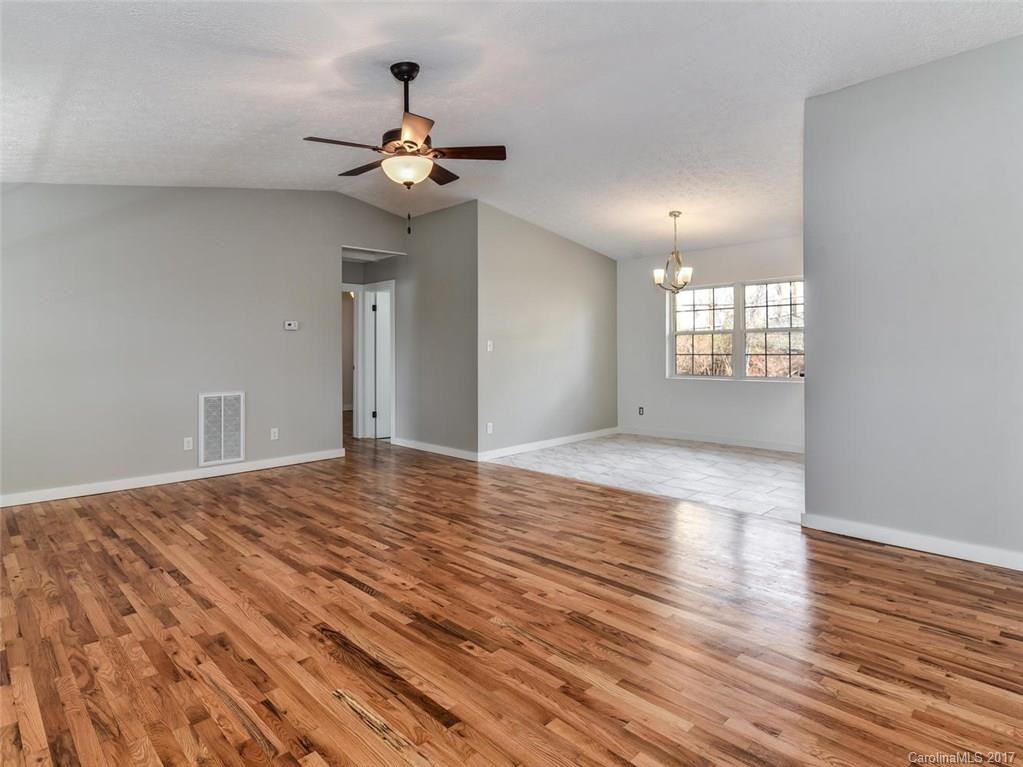 180 Joyner Avenue - Photo 4