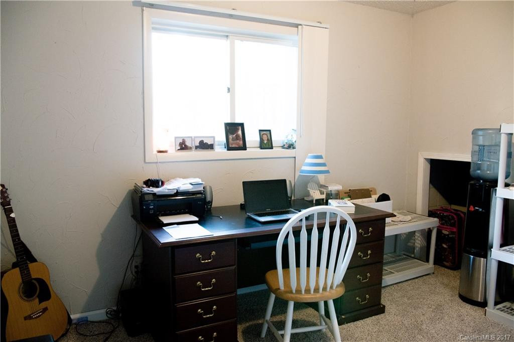 122 Scarlet Drive - Photo 14
