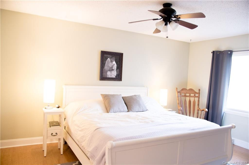 122 Scarlet Drive - Photo 8