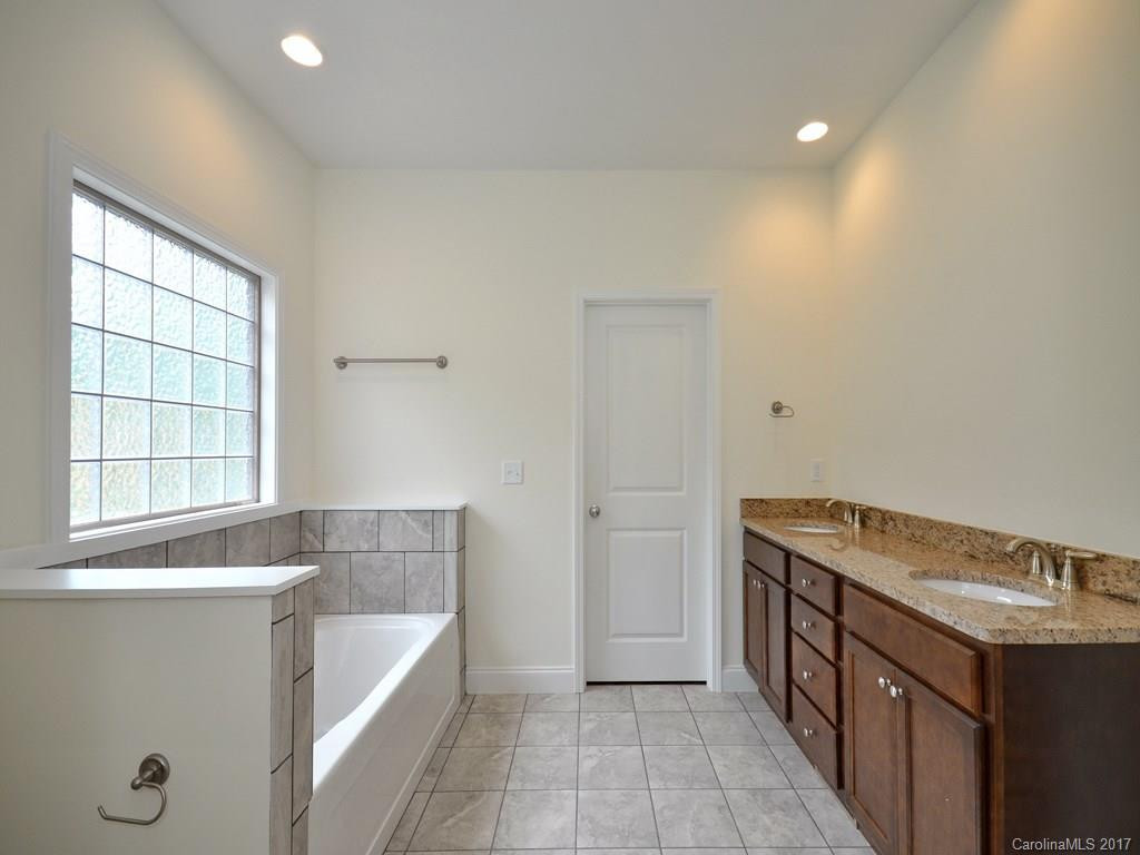 4 Linn Garden Lane - Photo 11