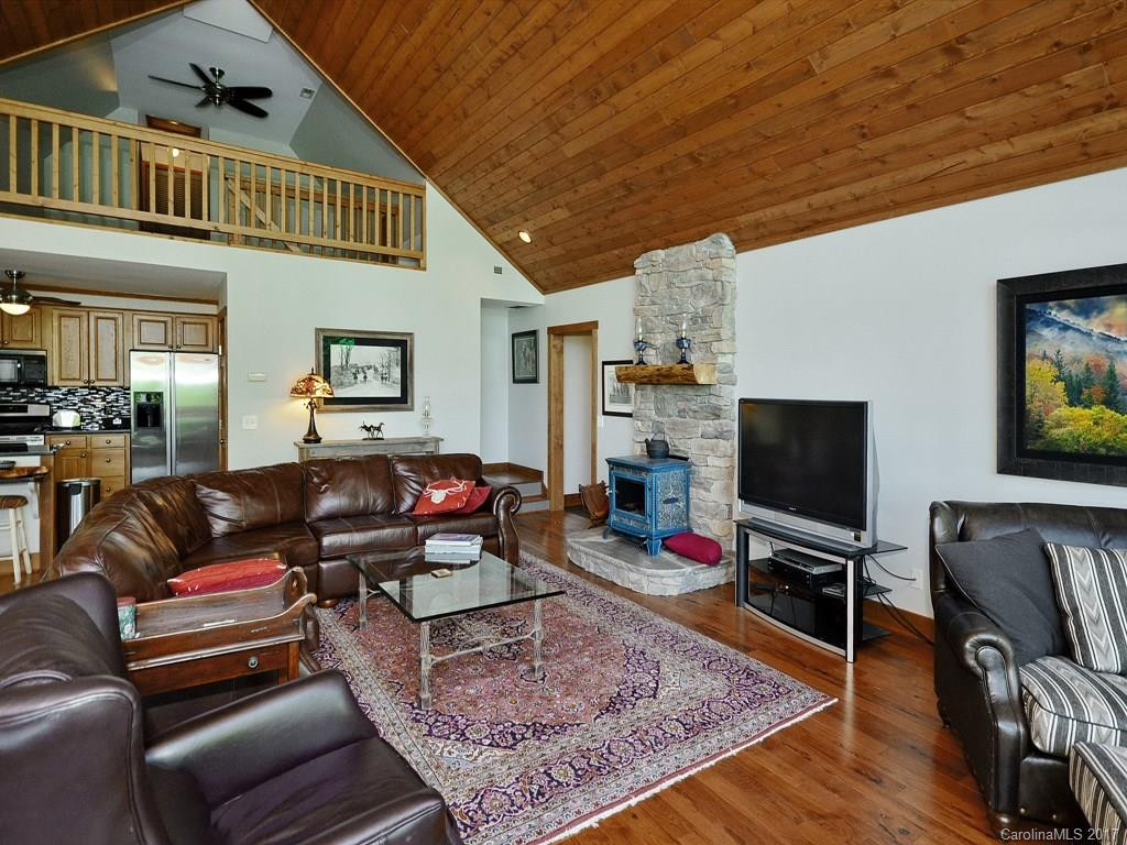 18 Hummingbird Hill - Photo 5