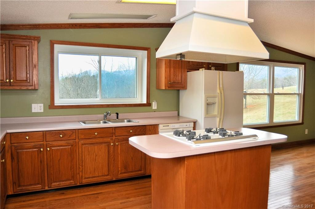408 Betty's Lane - Photo 6
