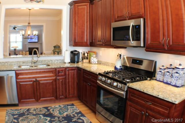 61 Blythe Commons Court #19 - Photo 2