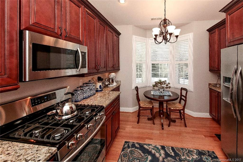 61 Blythe Commons Court #19 - Photo 3
