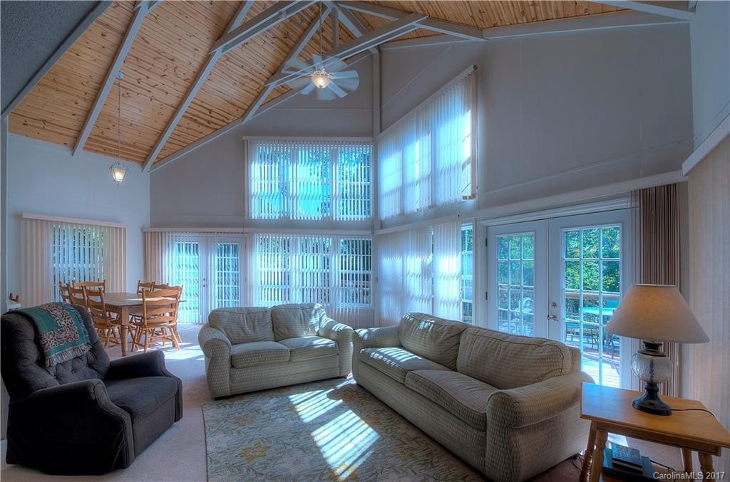 1198 Apple Lane - Photo 2