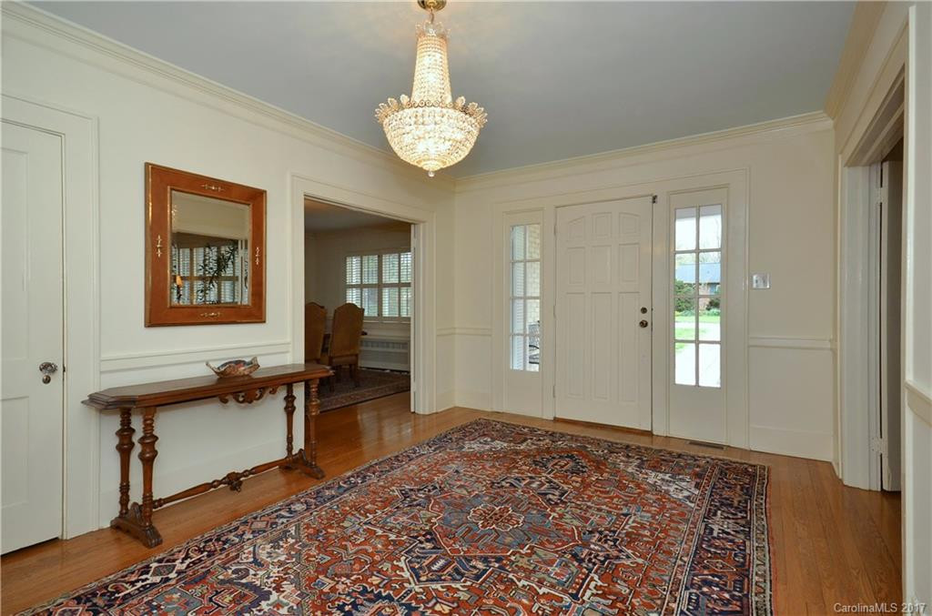 325 Midland Drive - Photo 2