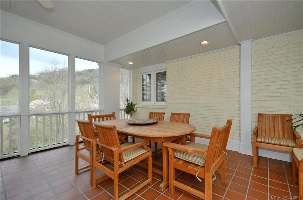 325 Midland Drive - Photo 11