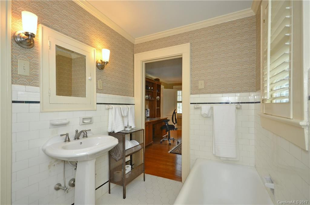 325 Midland Drive - Photo 14