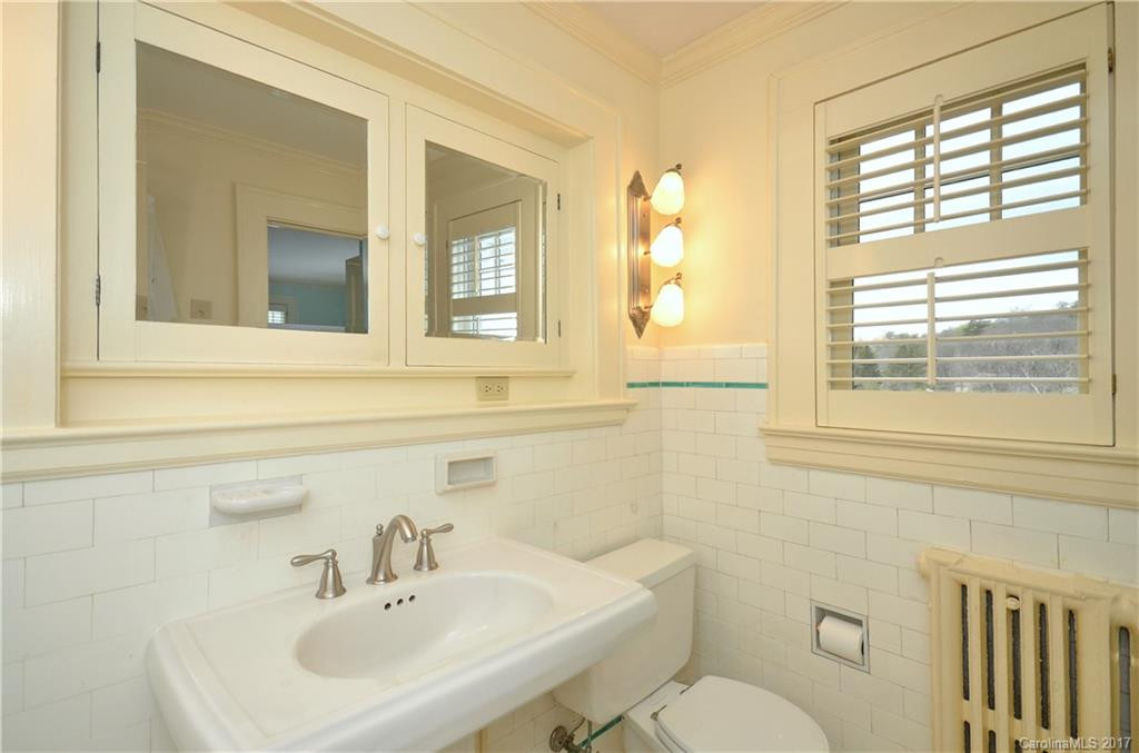 325 Midland Drive - Photo 15