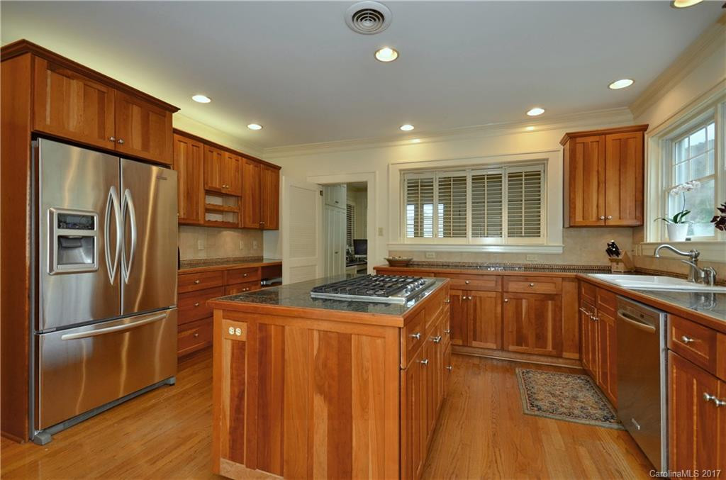 325 Midland Drive - Photo 9