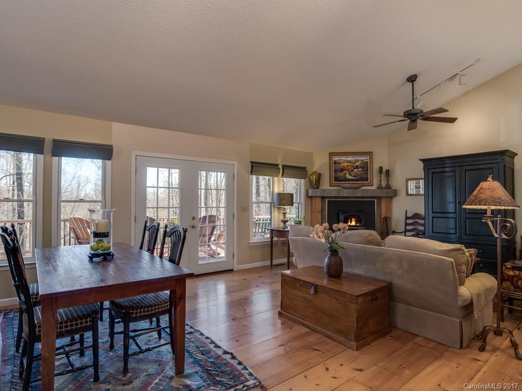 706 Haven Drive - Photo 2