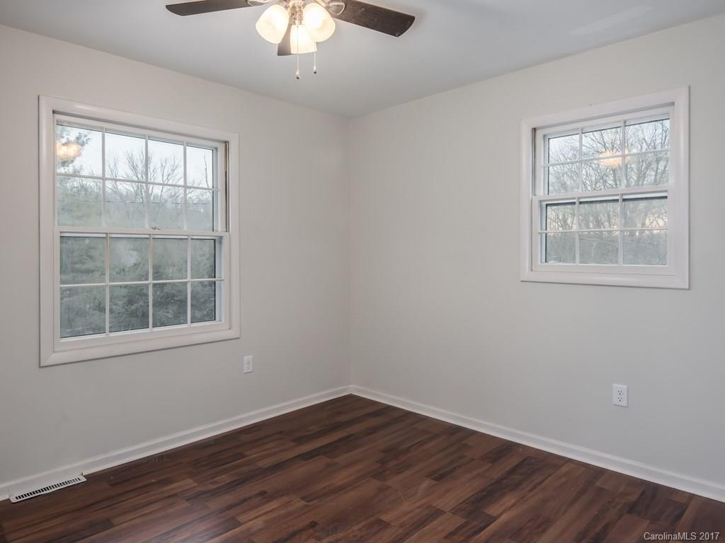 52 Fieldcrest Road - Photo 14