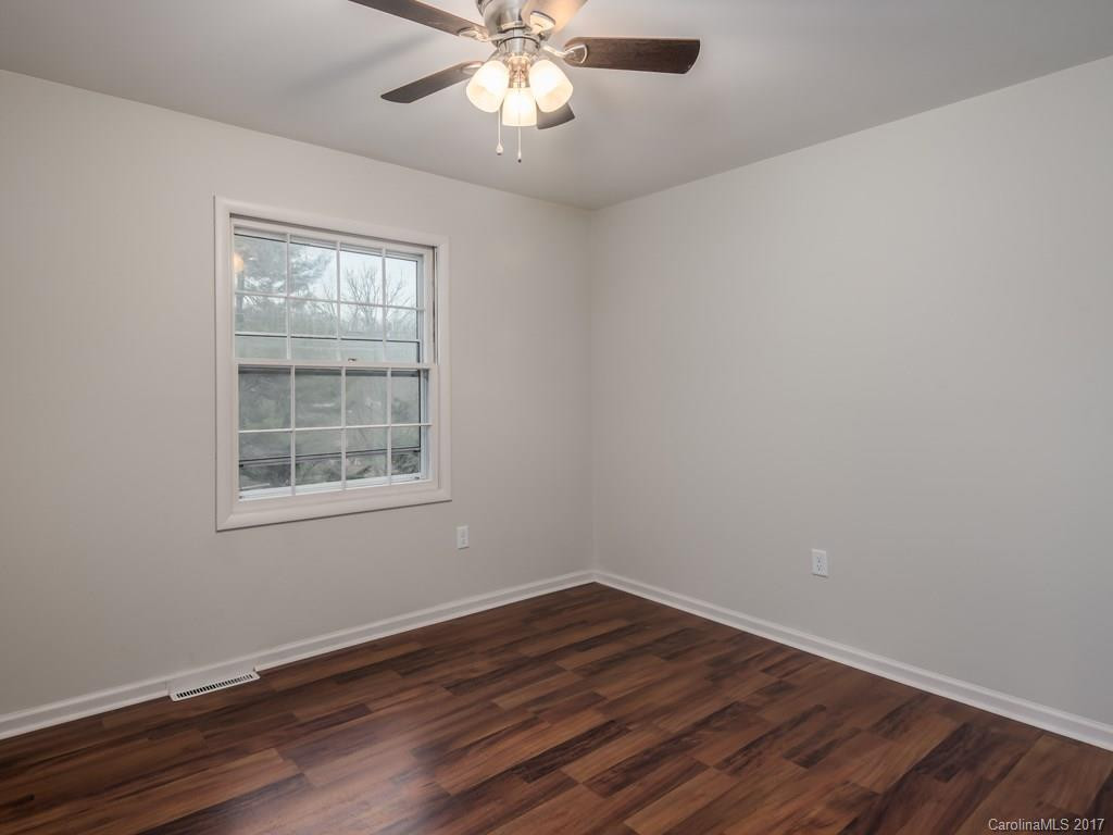 52 Fieldcrest Road - Photo 4