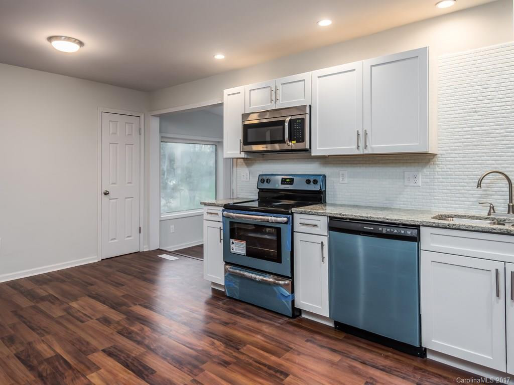 52 Fieldcrest Road - Photo 6