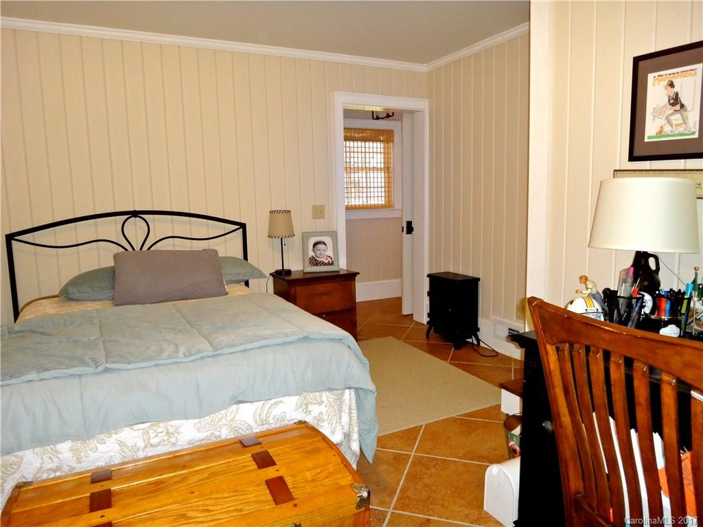 271 Brook Street - Photo 14
