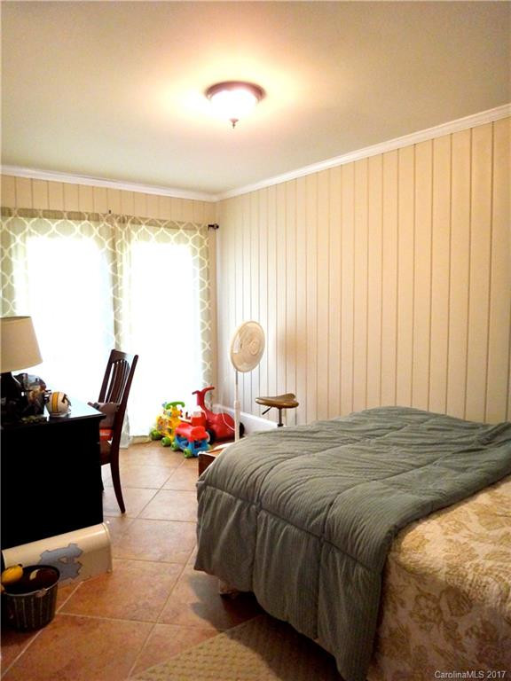 271 Brook Street - Photo 15