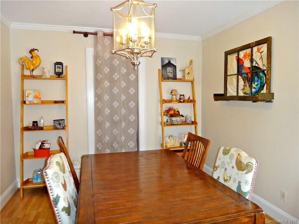 271 Brook Street - Photo 4
