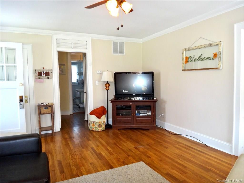 271 Brook Street - Photo 6