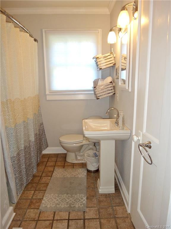 271 Brook Street - Photo 8