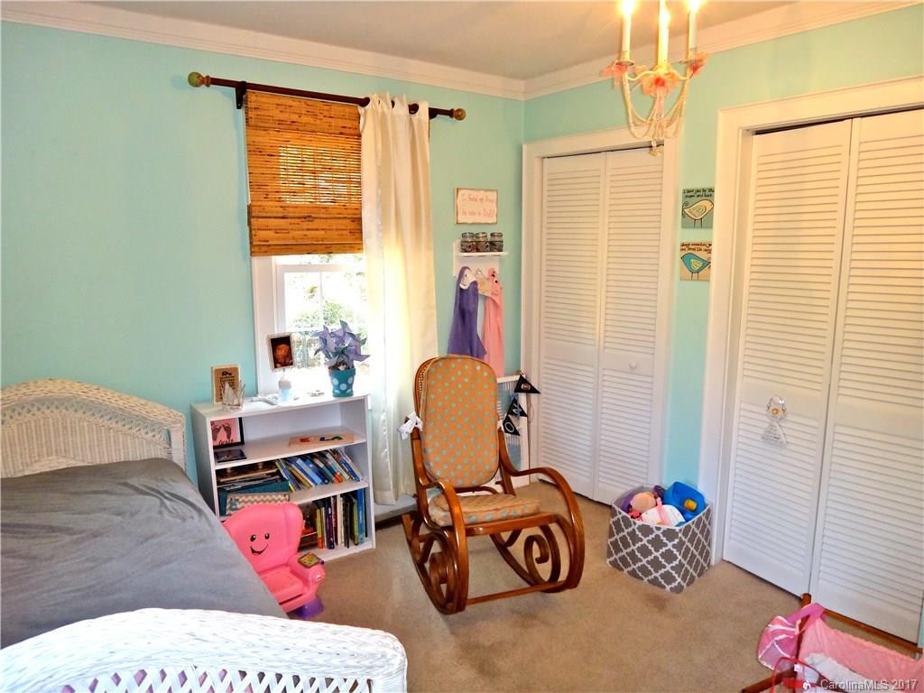 271 Brook Street - Photo 10
