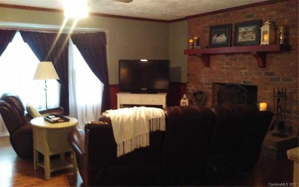 517 Cub Creek Road - Photo 13