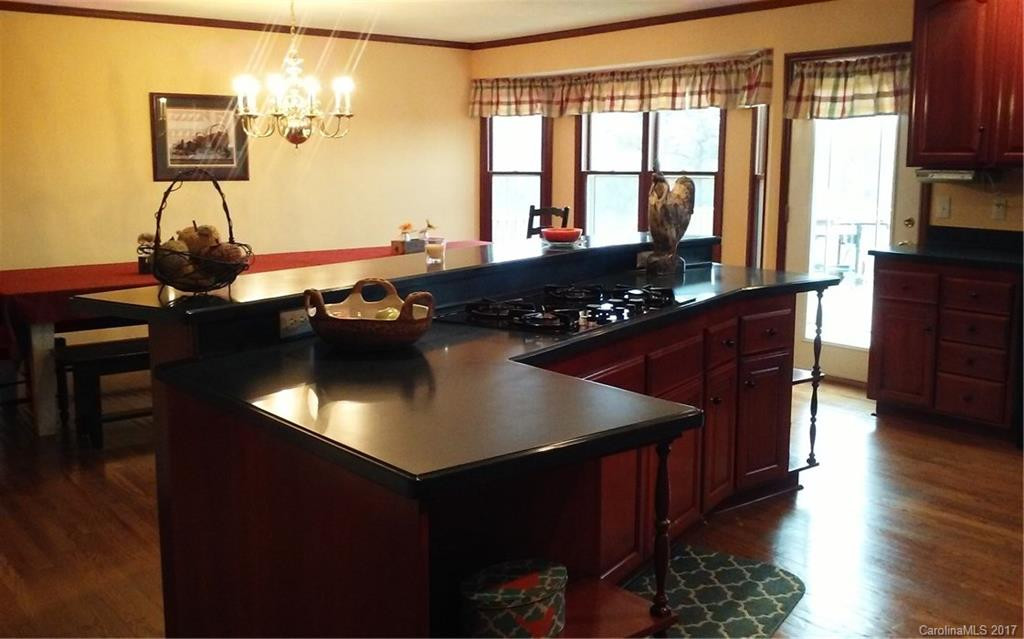 517 Cub Creek Road - Photo 9