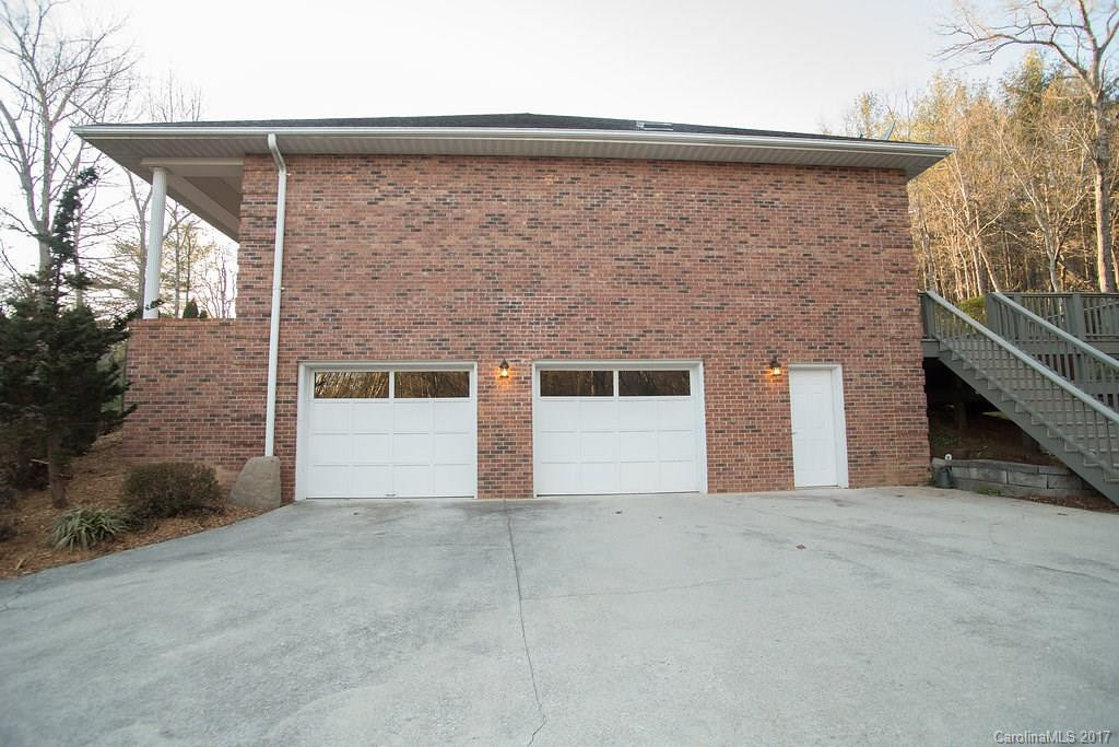 1105 Deep Woods Drive - Photo 15
