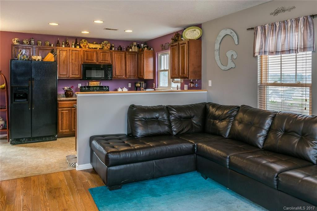 137 Grove Hills Drive #11R - Photo 4