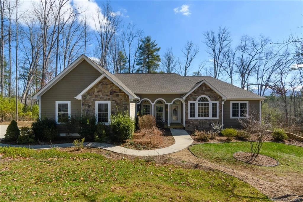 735 Settlers Trail