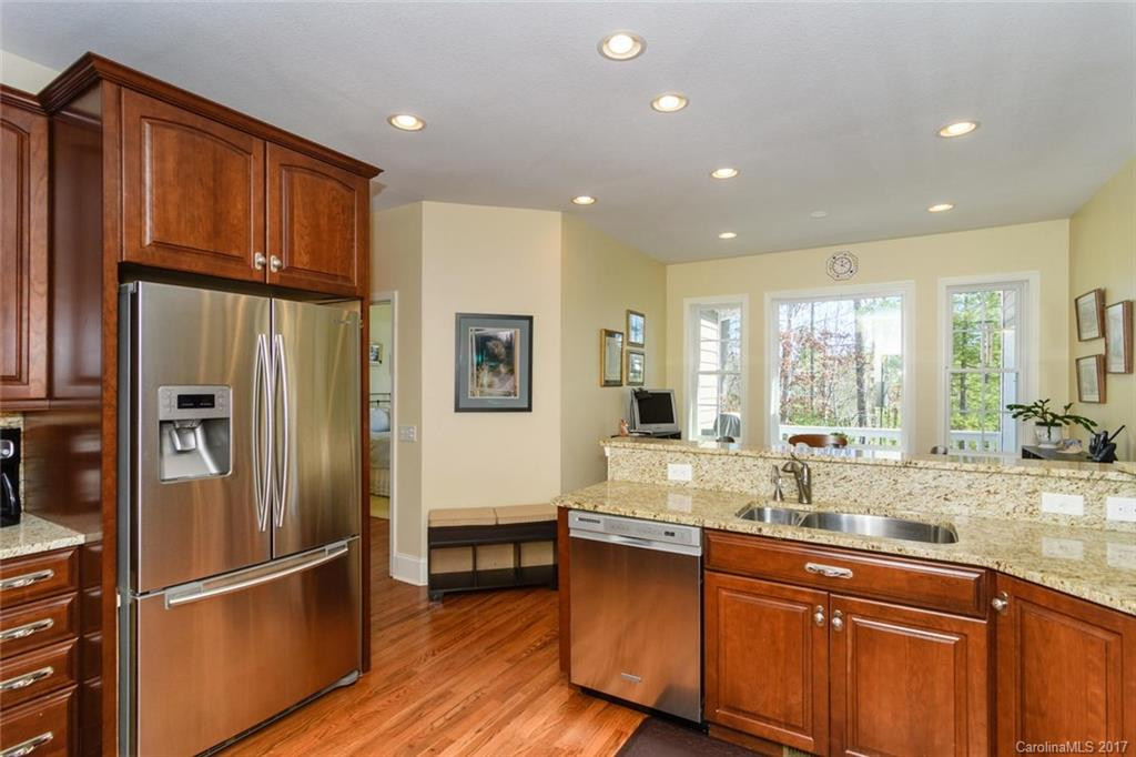 735 Settlers Trail - Photo 13