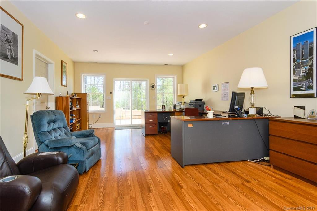 735 Settlers Trail - Photo 18