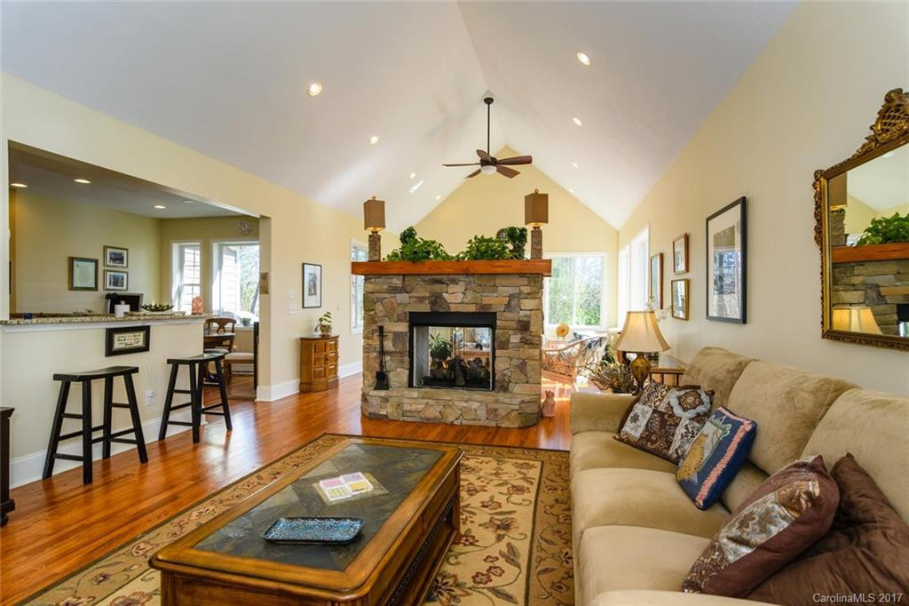 735 Settlers Trail - Photo 5