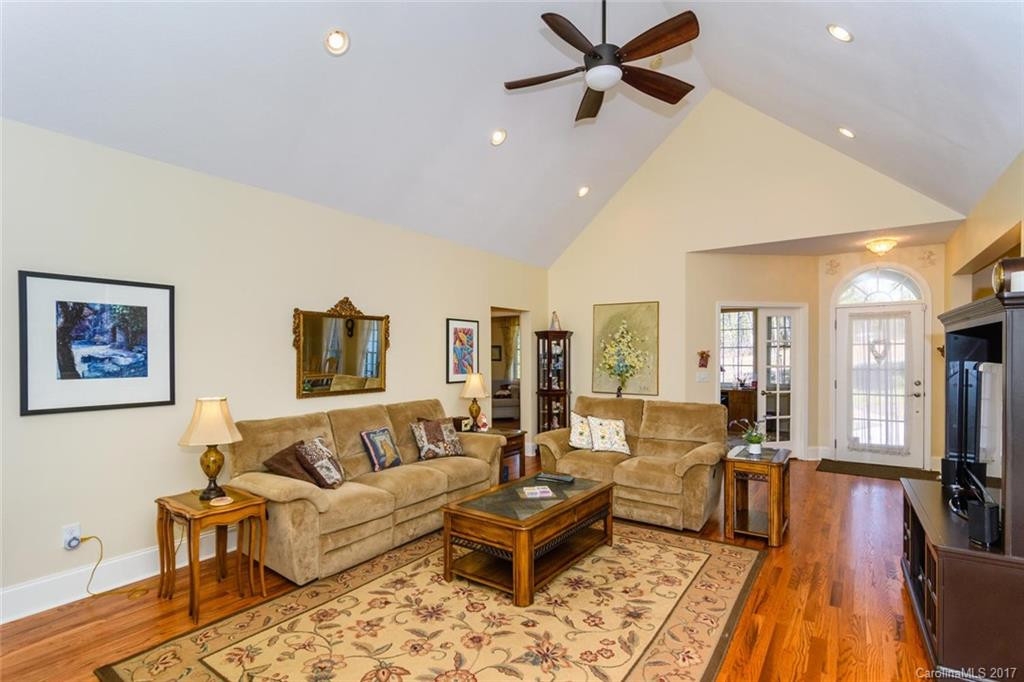 735 Settlers Trail - Photo 6
