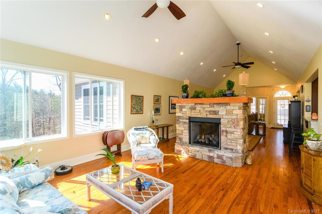 735 Settlers Trail - Photo 8