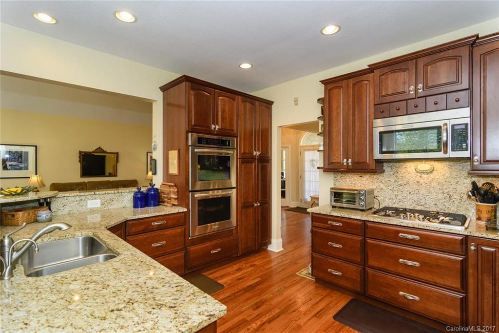 735 Settlers Trail - Photo 10