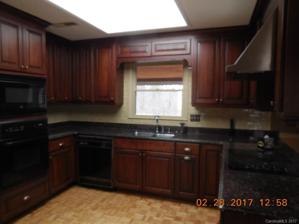 1201 Laurel Falls Road - Photo 7