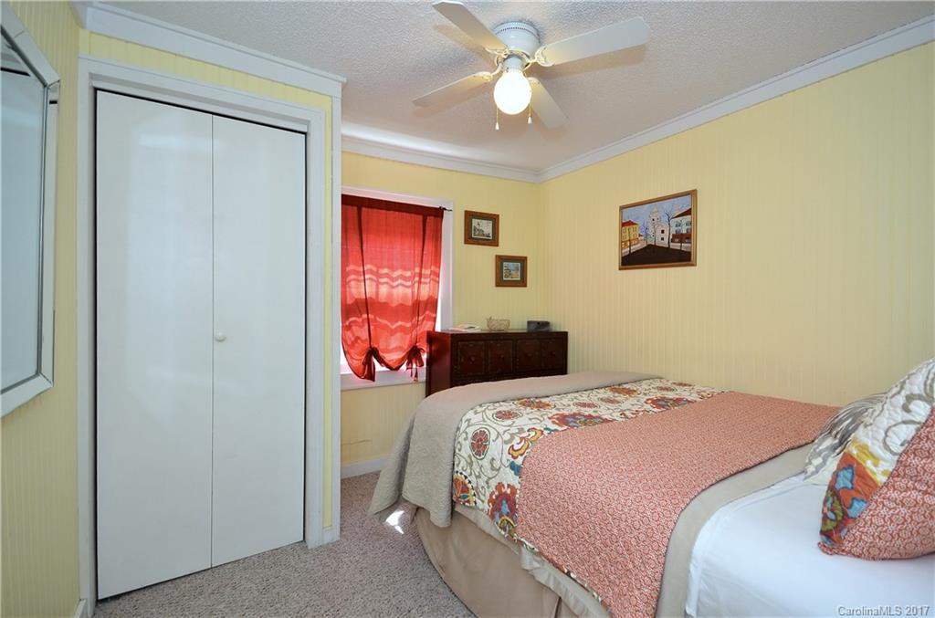 134 Southside Drive - Photo 14
