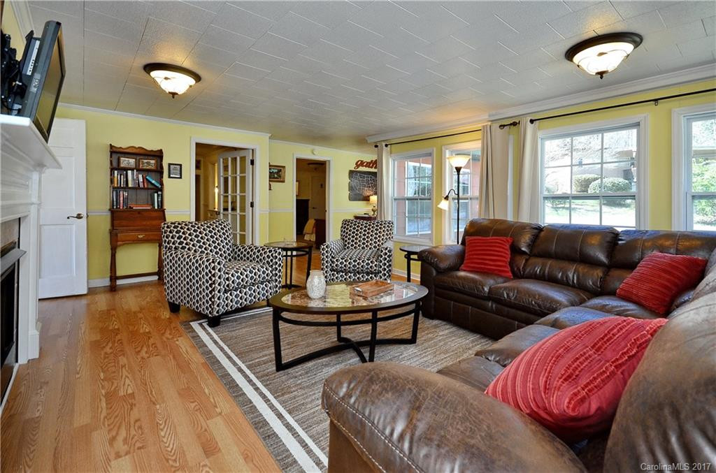 134 Southside Drive - Photo 6