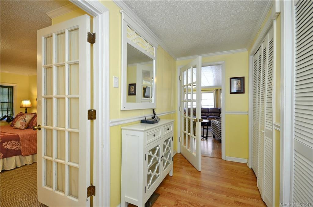 134 Southside Drive - Photo 8