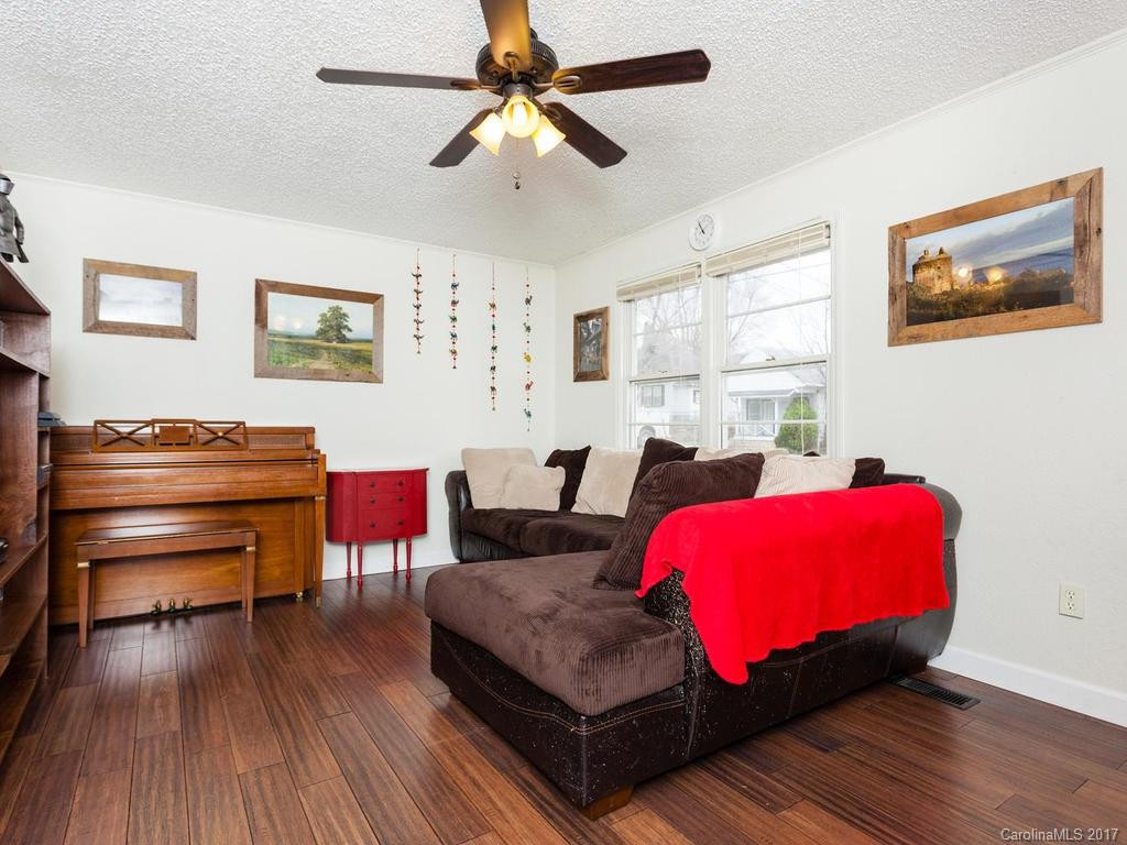 103 Price Street - Photo 8