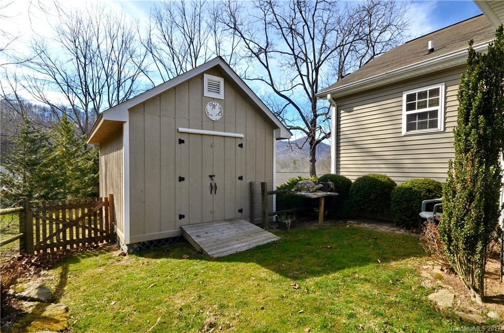 228 Sequoyah Drive - Photo 16